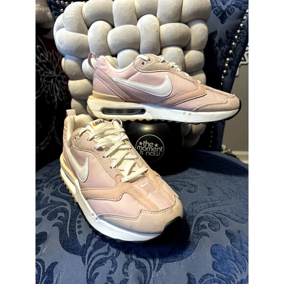 Nike Air Max Dawn Pink Oxford Size 8 - Picture 1 of 6
